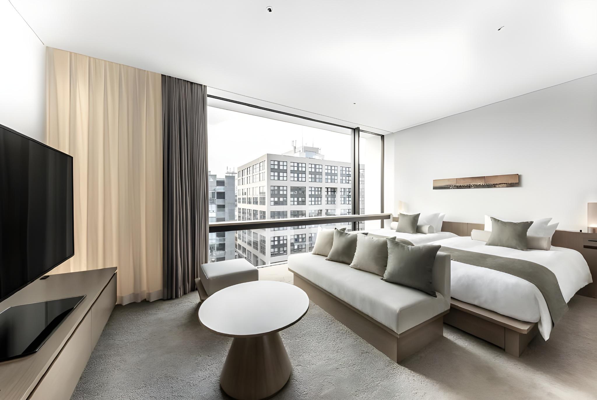 Deluxe, Twin Beds, Sofa
