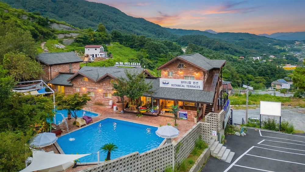 Gapyeong Botanical Pension 42/50