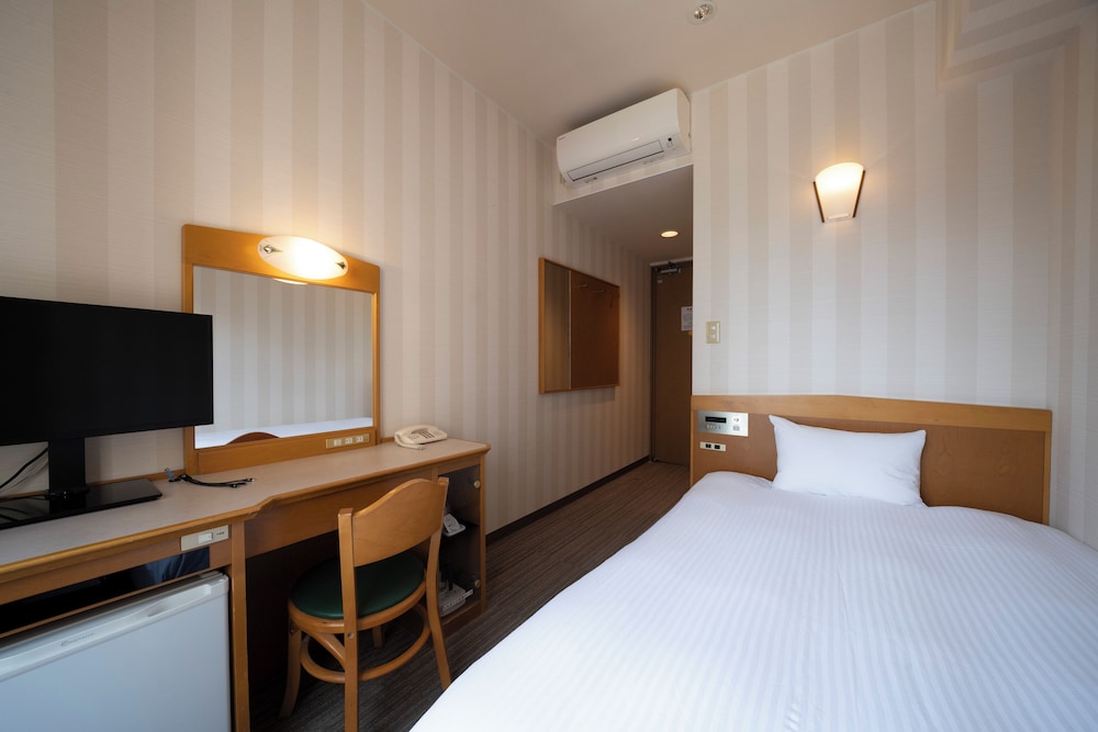 Nagoya B S Hotel 25/55