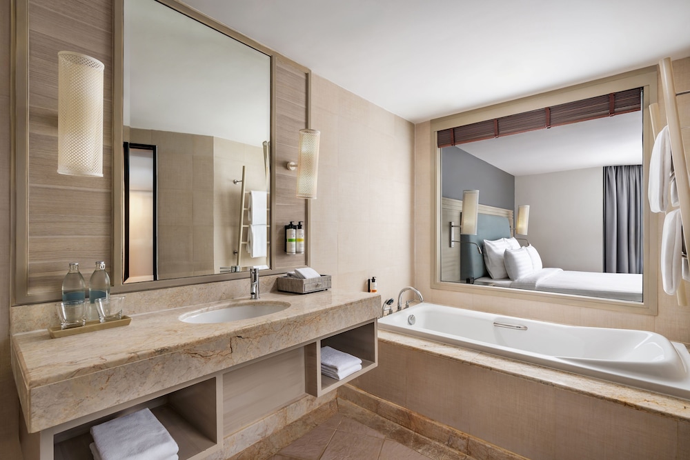 Pullman Phuket Panwa Beach Resort 120/120
