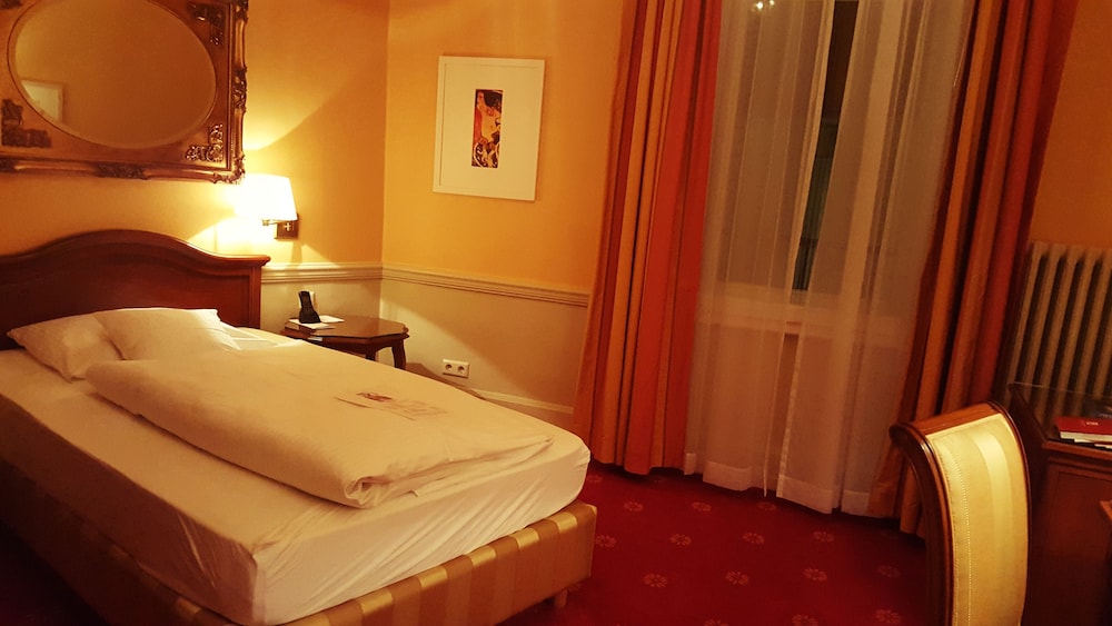 ATLANTIC PARKHOTEL 22/63