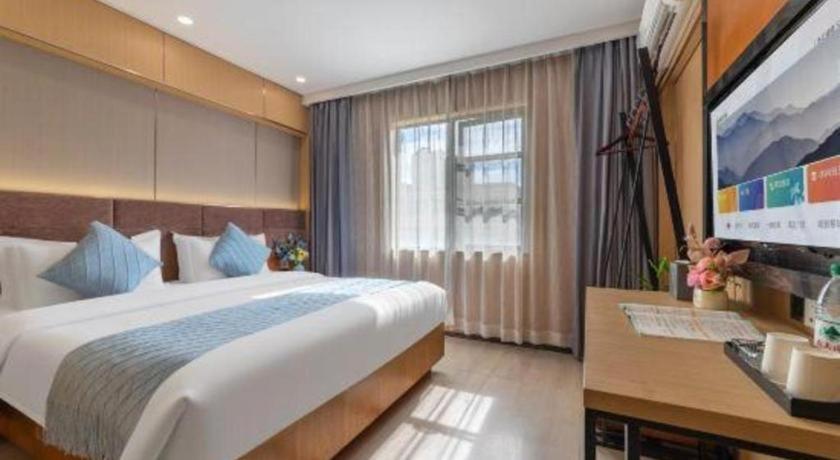 Chonpines Hotel (Huizhou Huidong Hongling Avenue) 21/68