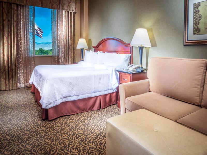 Room, King Bed, Bathtub, Accessible