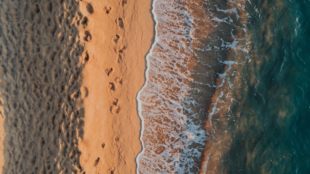 Naxos Earth Suites 52/59