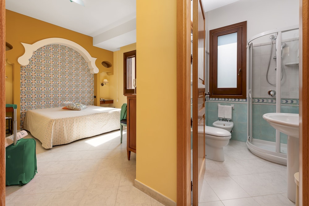 Hotel Mediterraneo 26/27