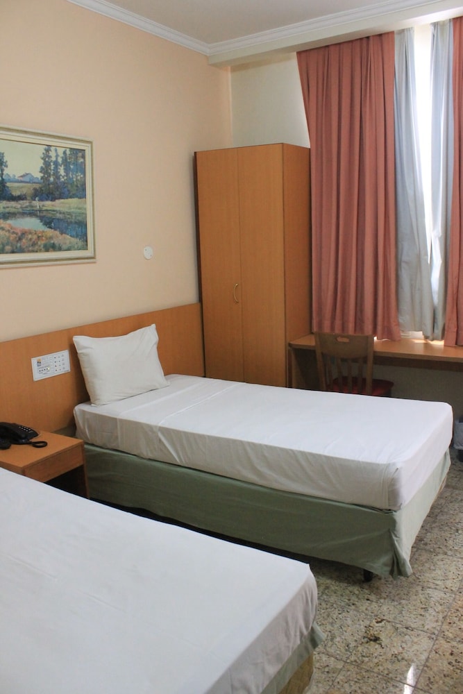STANDARD, TWIN BEDS