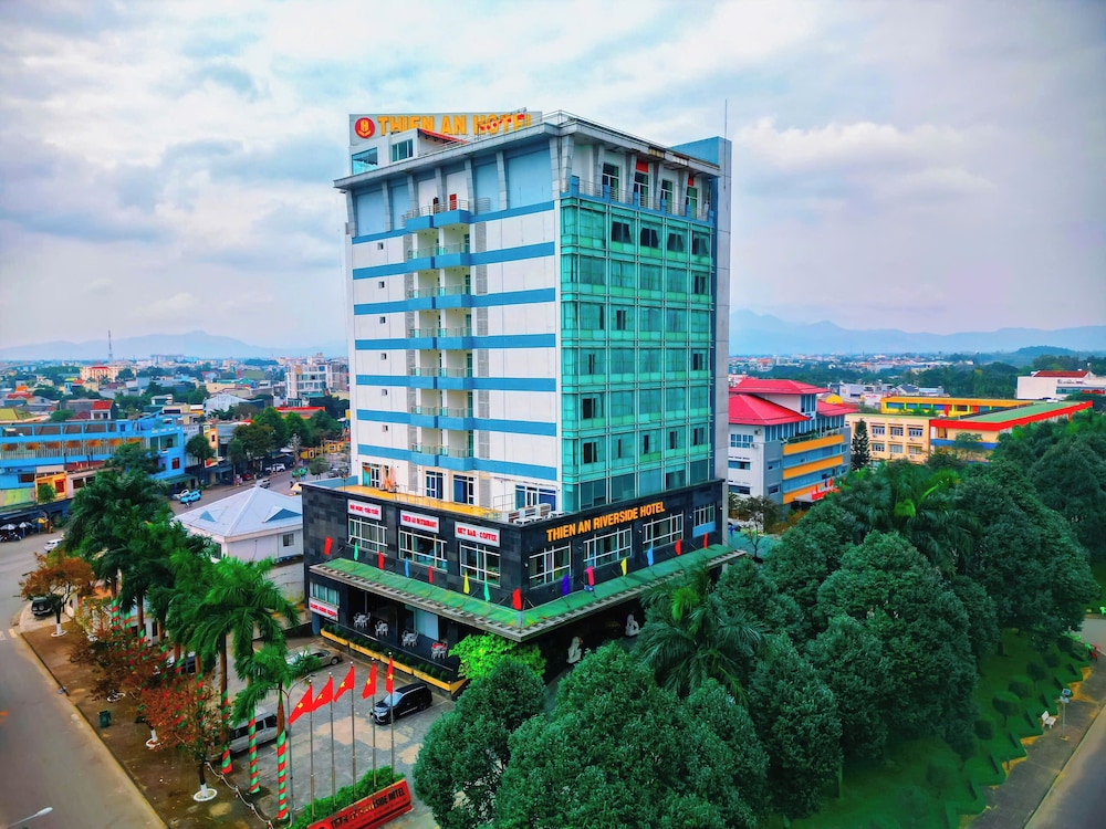 Thien An Riverside Hotel 4/50