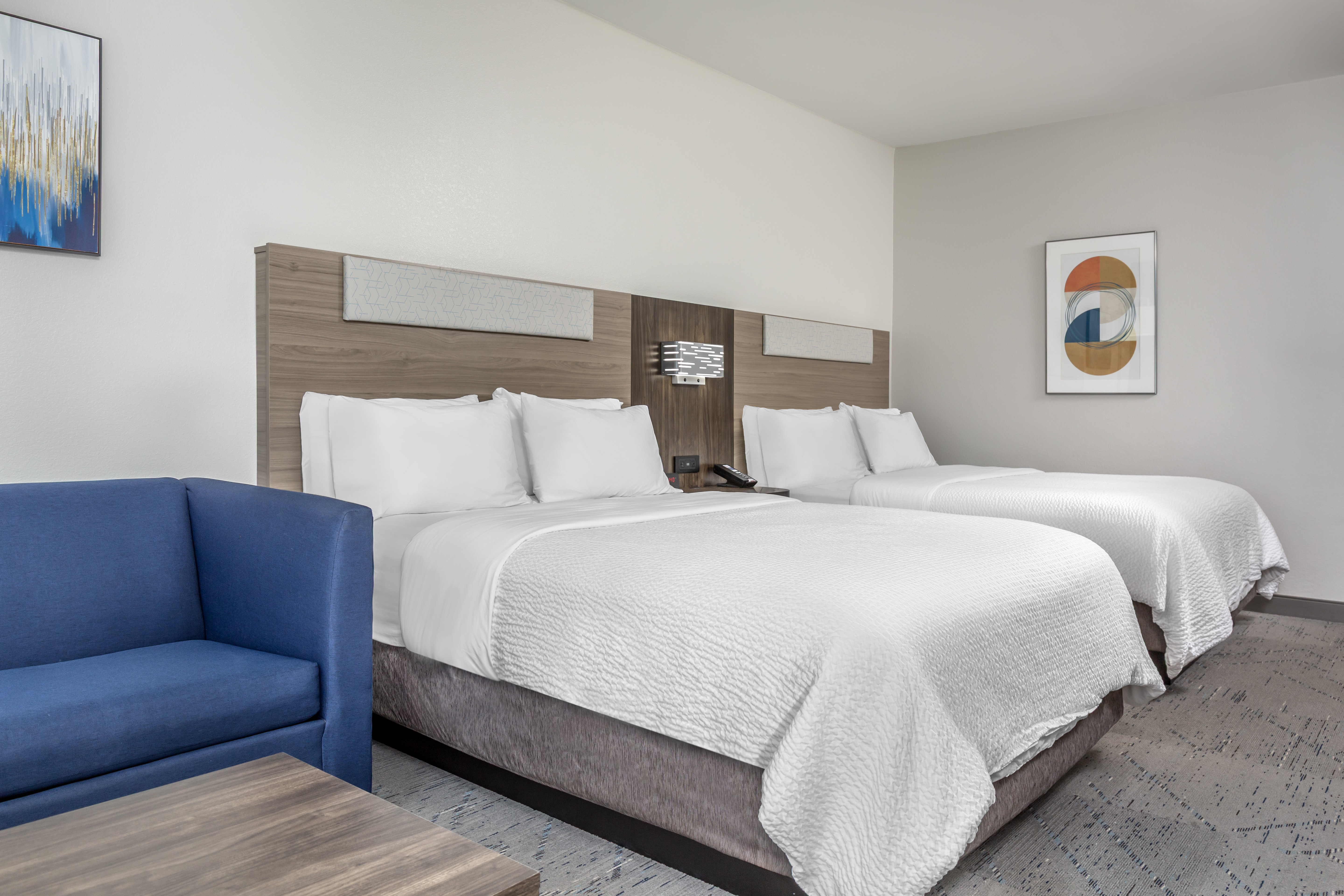 Holiday Inn Express and Suites Dry Ridge 18/63