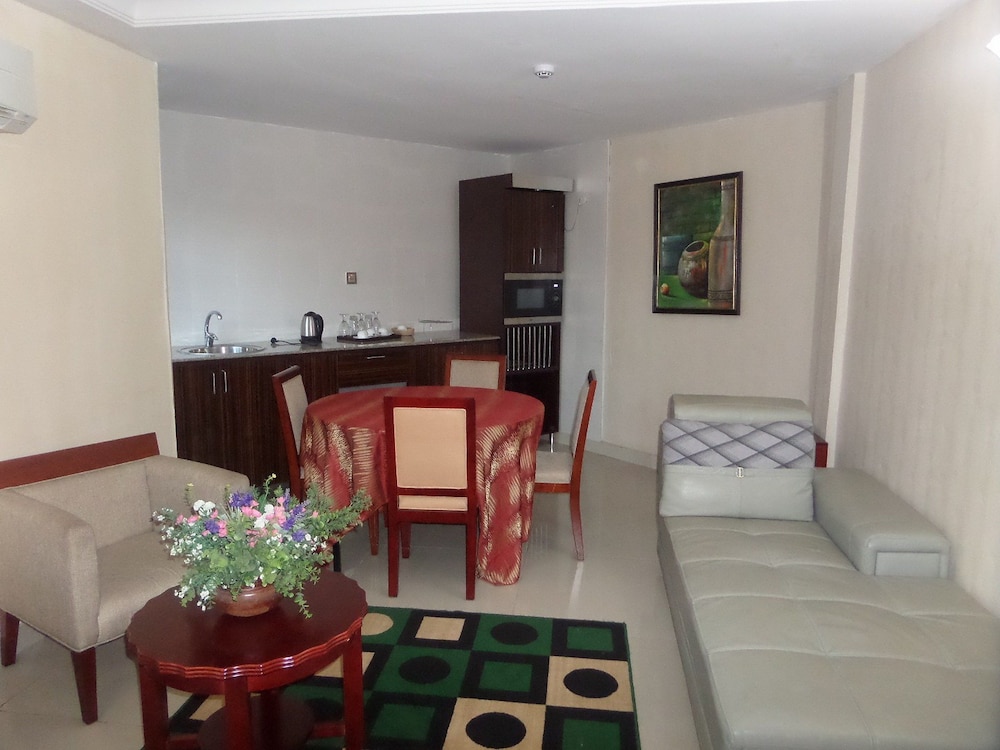 Barcelona Hotels Abuja 7/50