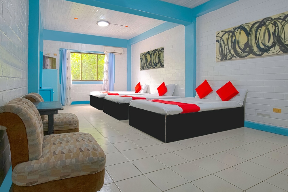 La Maria Pension & Tourist Inn Hotel 38/51