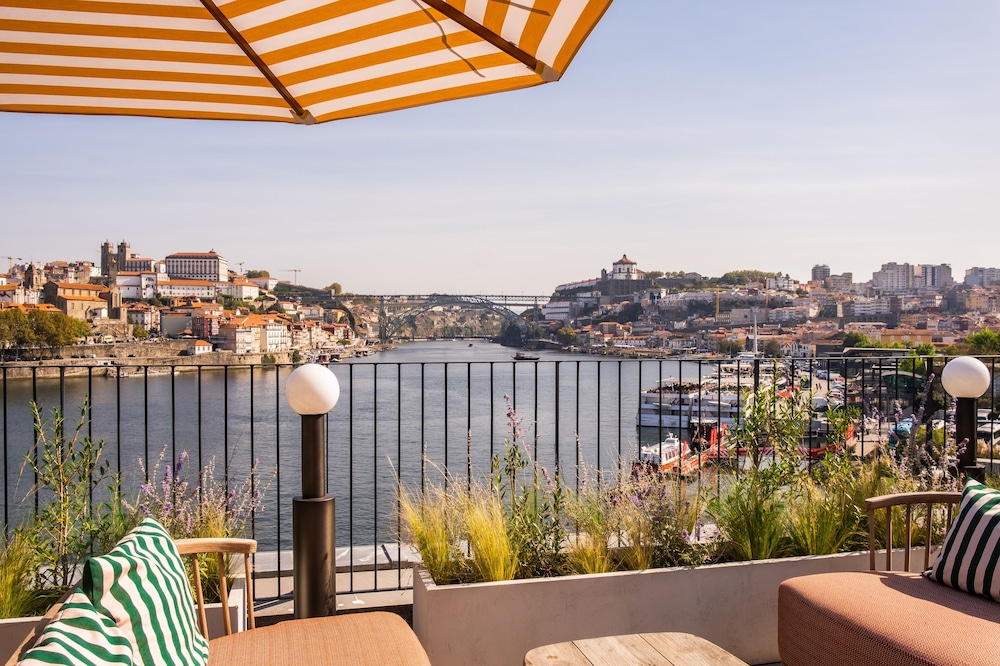 The Rebello Hotel & Spa 73/76