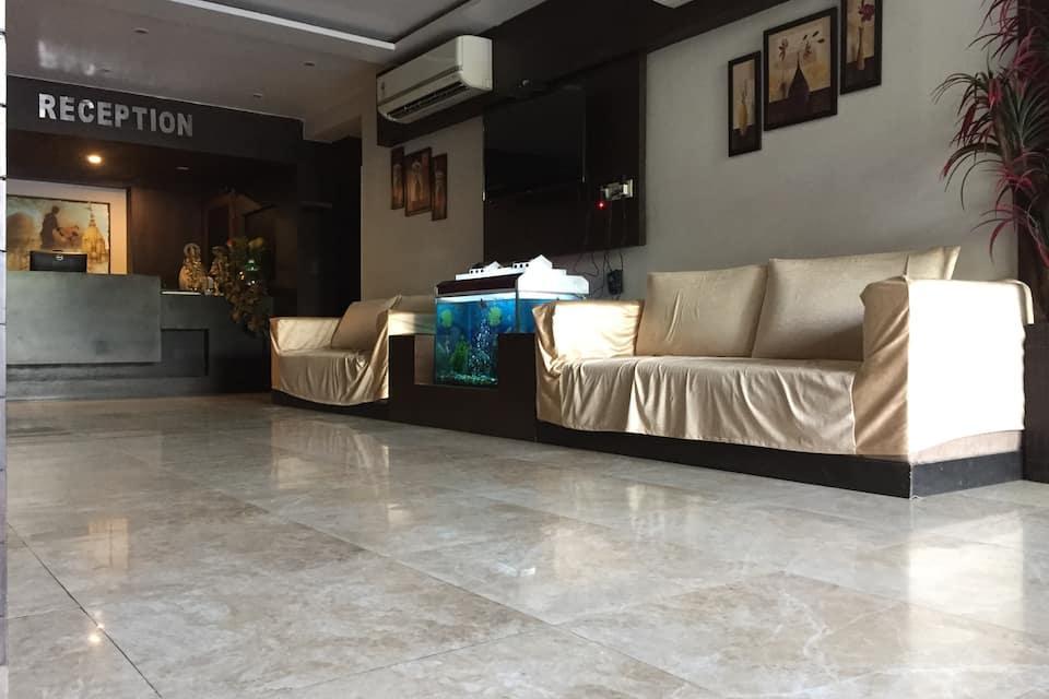 Oyo Rooms Mall Road Cantonment 4/46