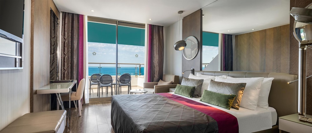 STANDARD SEA VIEW