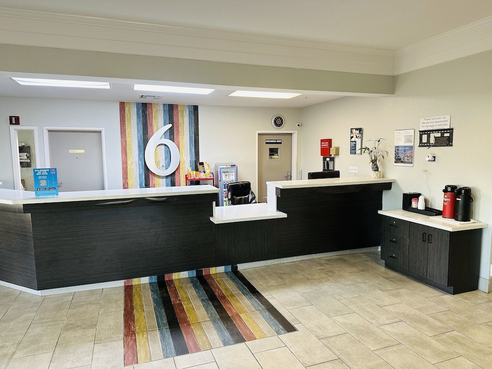 Motel6 Mobile, AL – Airport Blvd 8/26