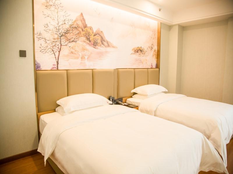 GreenTree Eastern Anshun Town Huangguoshu Avenue Jinhui Xindu Hotel 32/50