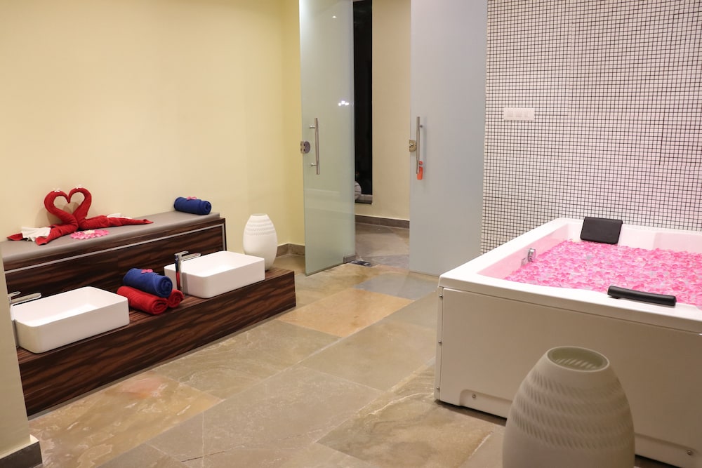 Justa Sajjangarh Resort And Spa 49/50