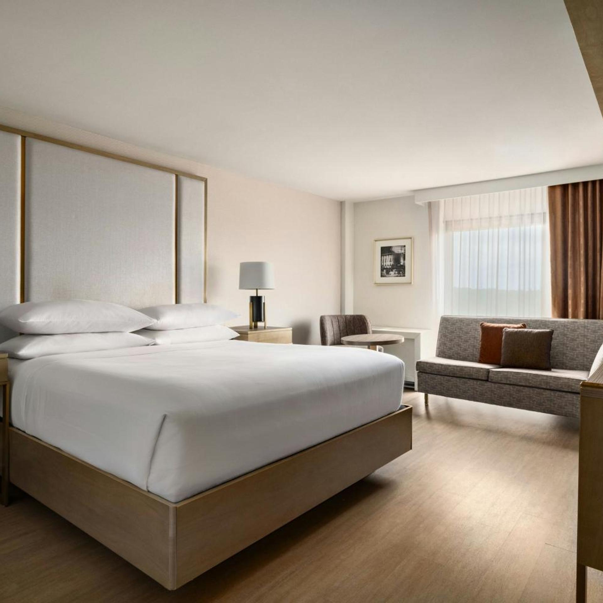 Preferred, King Bed, Club Floor