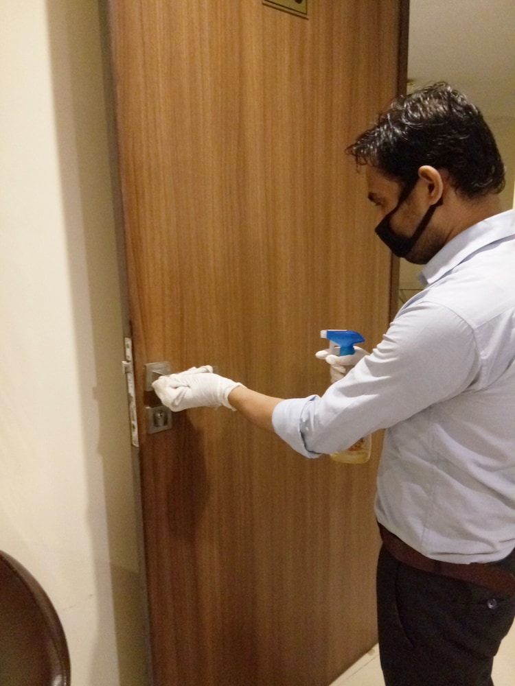 Hotel Chanakya Inn 28/38