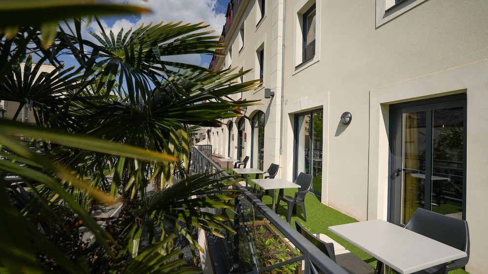 Ibis Vitre Centre 61/63