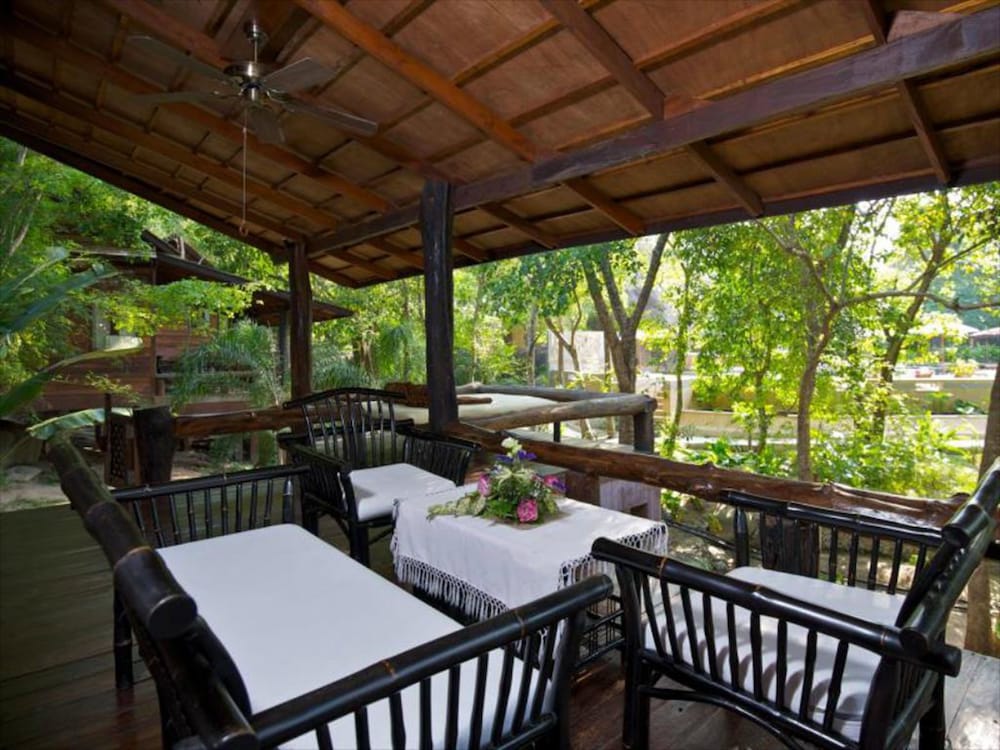 SENSI PARADISE BEACH RESORT 33/50