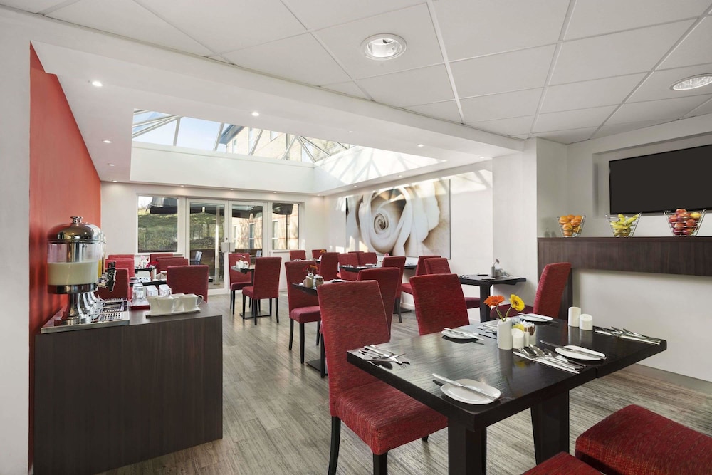 Ramada by Wyndham London Stansted Airport 27/35