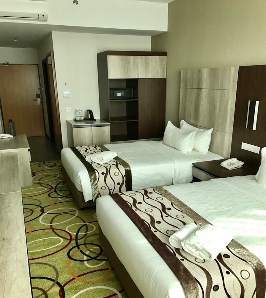 Ano Hotel 32/57