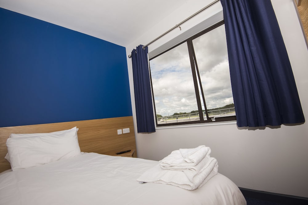 Room, Single, Single Bed