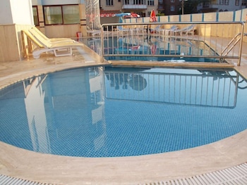 SAILOR APART HOTEL 3/62