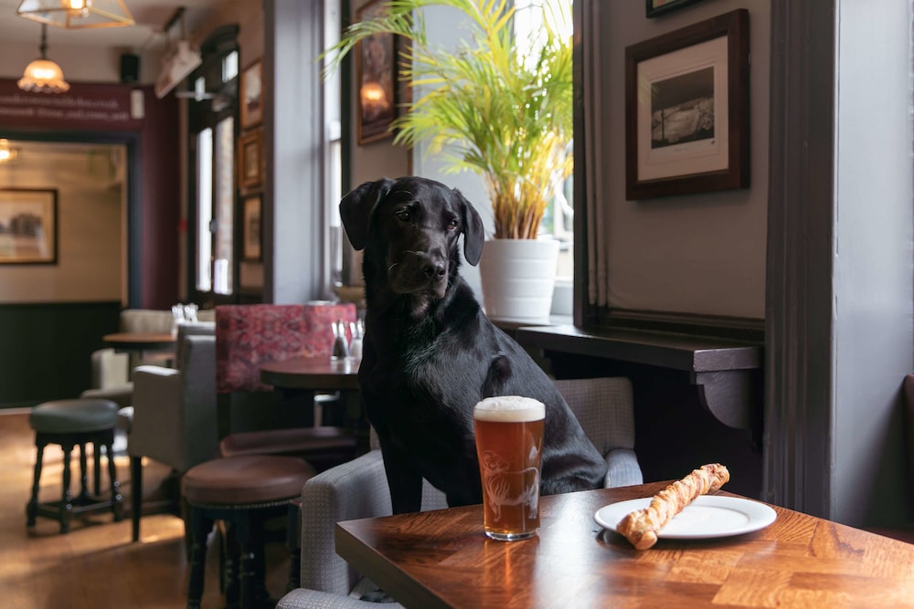 The Rose and Crown Wimbledon 40/50