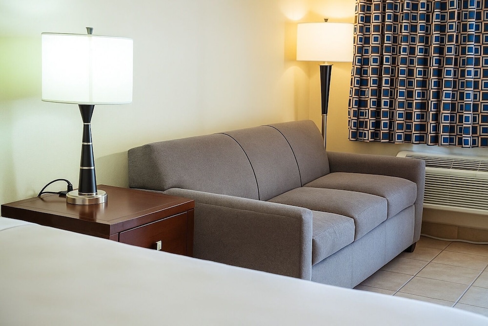 Serena Inn 14/24