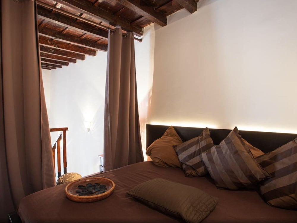 Navona Home 15/50