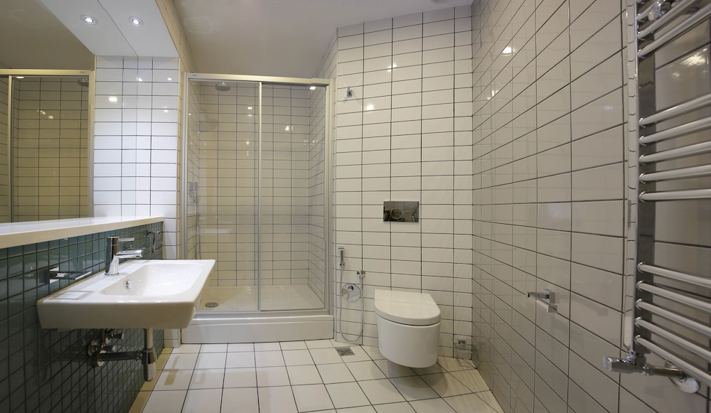 Homebridge Hotel Apartments 45/47