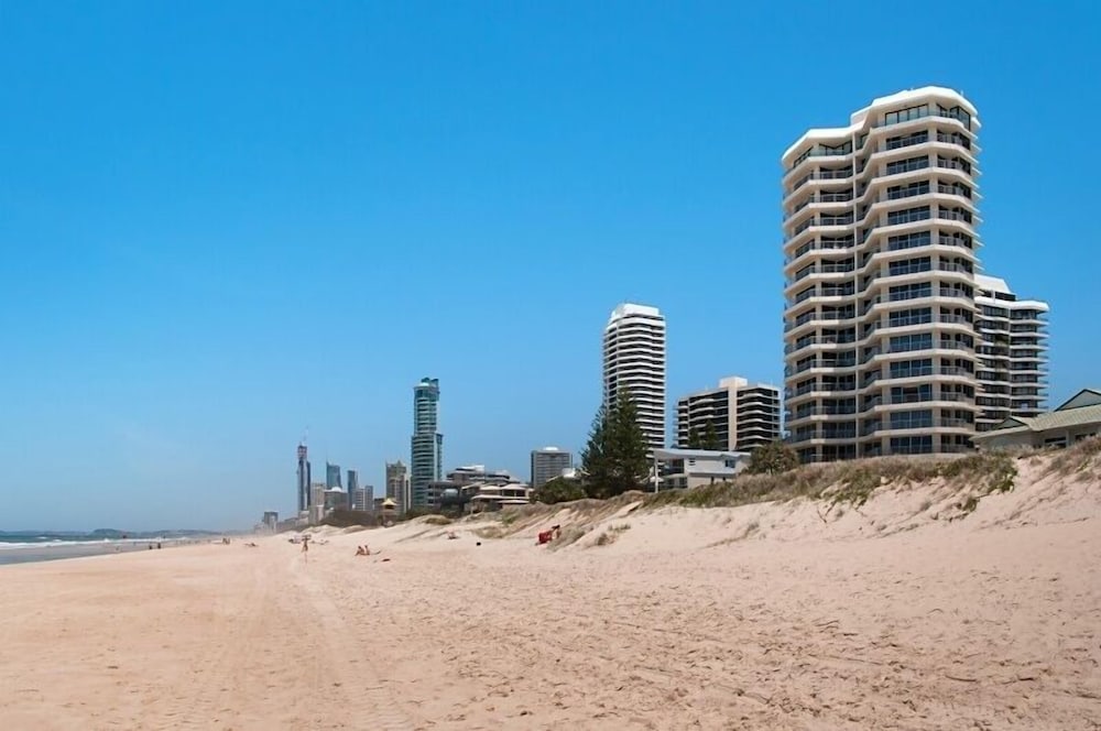 BEACHSIDE TOWER 51/64