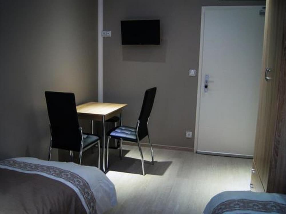 Amaya Motel 24/27