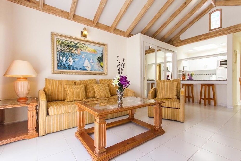 Sands Beach Resort 48/68