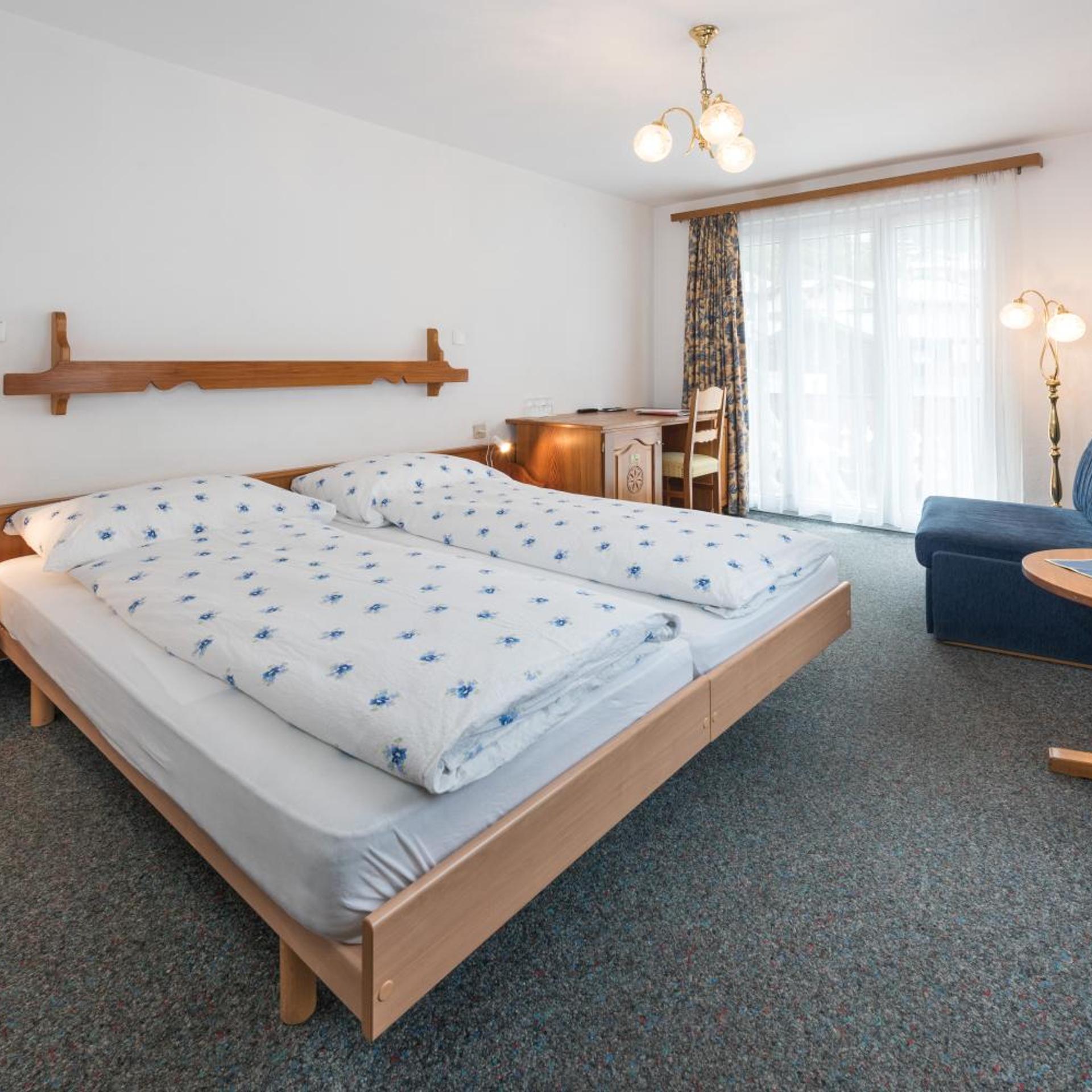 Room, Double Bed, Partial Mountain View, Balcony or Terrace, Hotel Rhodania 2/10