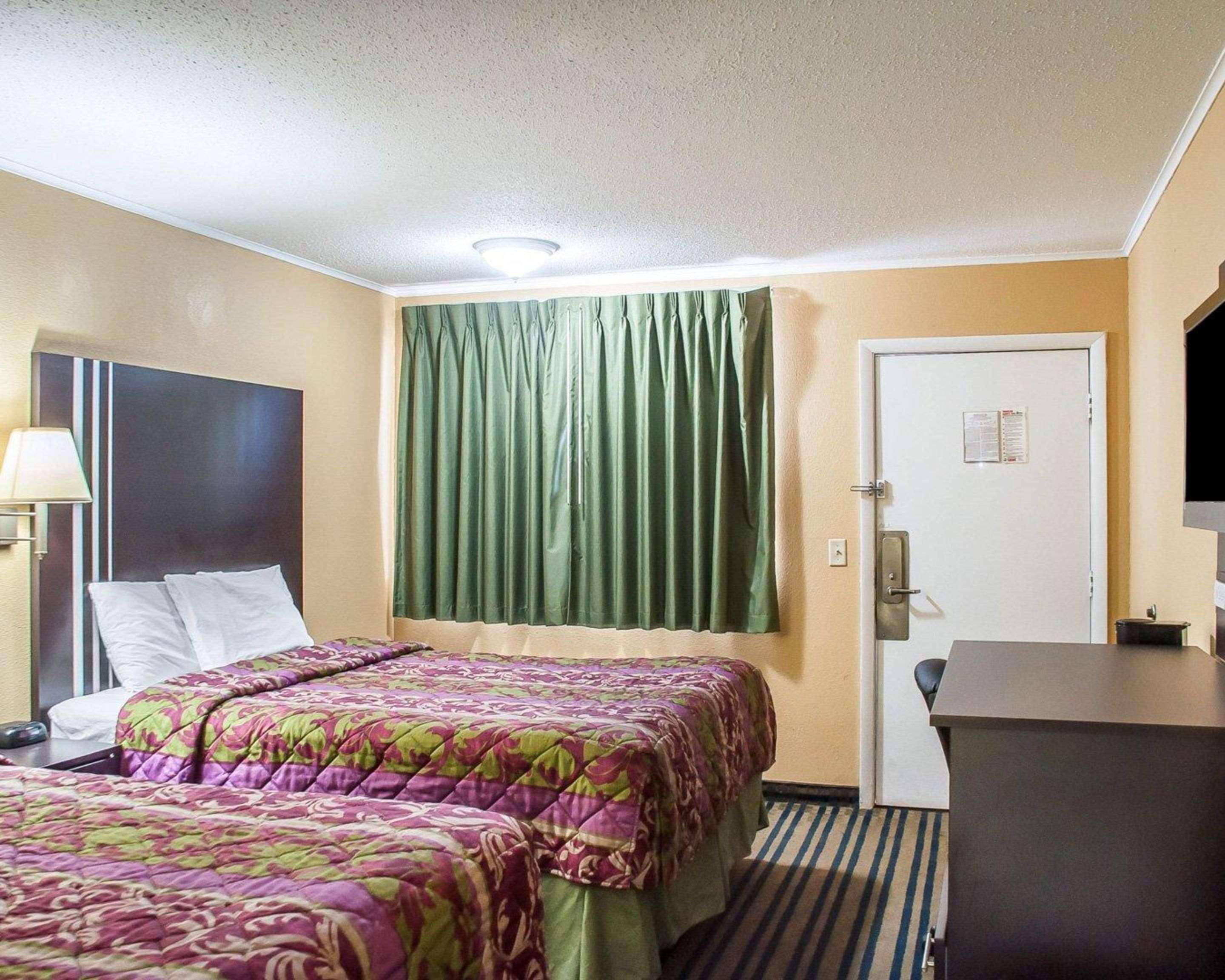 Rodeway Inn Suites Amherst 9/25