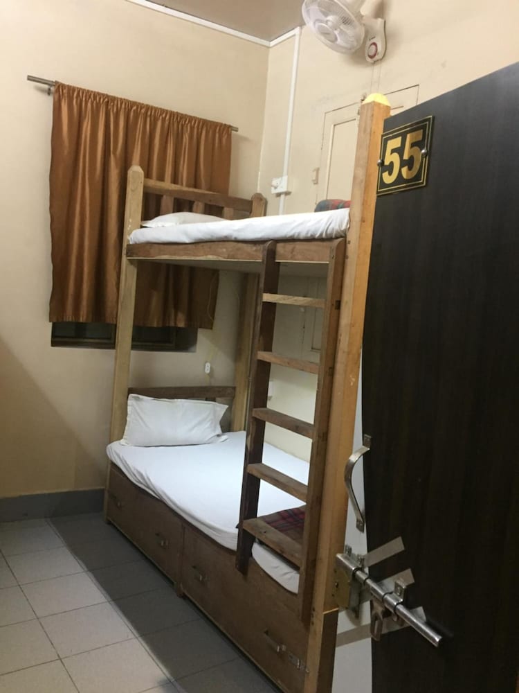 Baba Guest House 57/58
