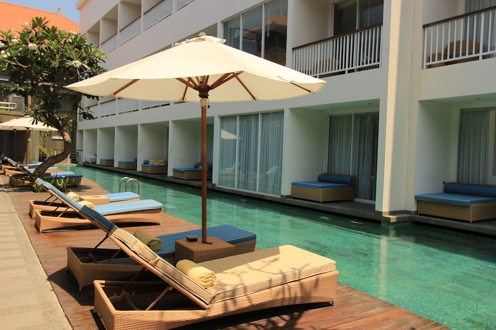 Ossotel Legian Bali 49/51
