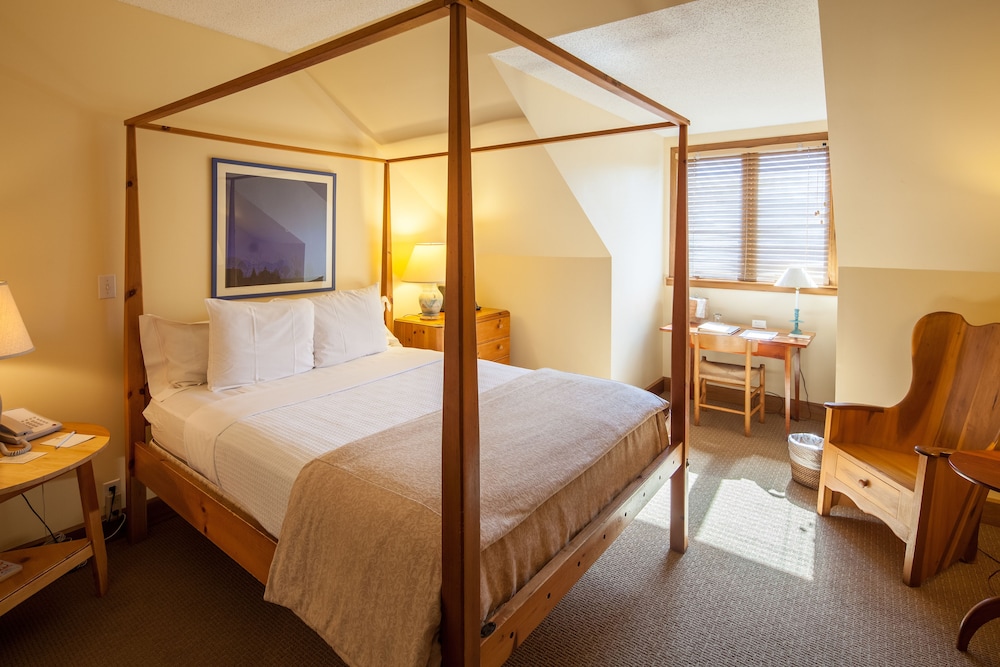 New Harmony Inn Resort & Conference Center 10/49