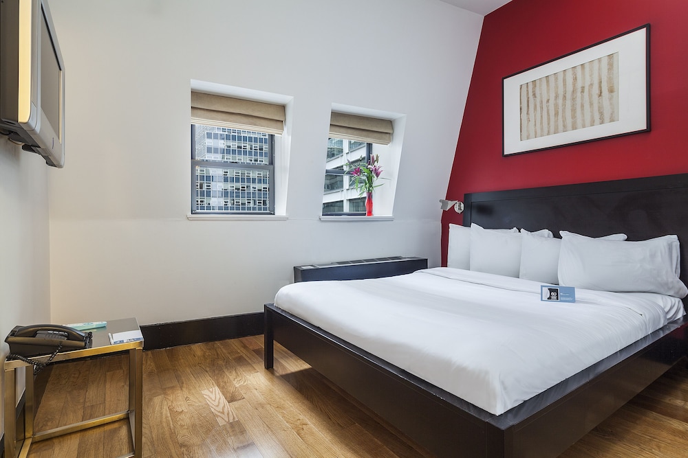 1 BEDROOM, JUNIOR SUITE