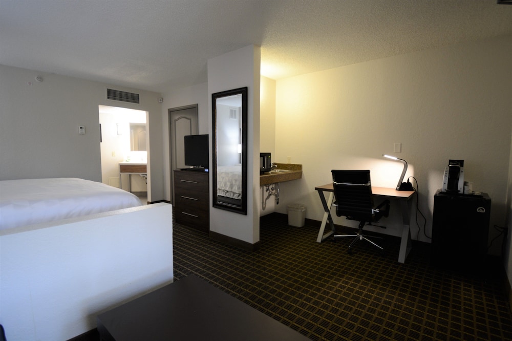 Holiday Inn Hazlet 13/69
