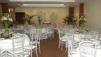 Hotel Century Plaza 19/30