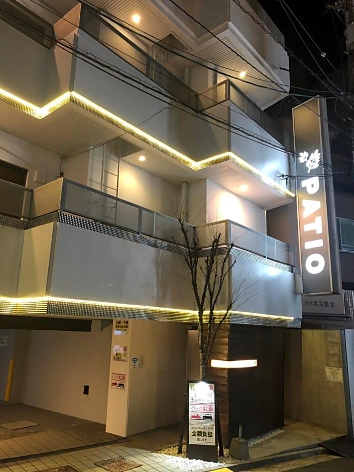 Hotel Patio 3/48