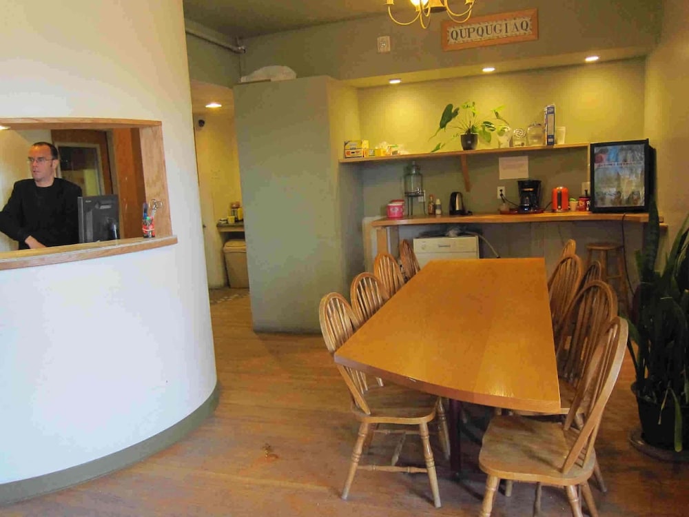 Qupqugiaq Inn 50/61