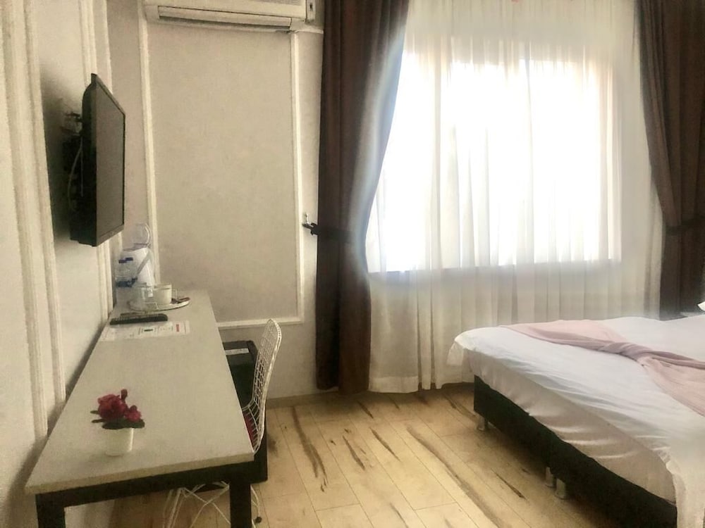 Aysa Hotel 33/58