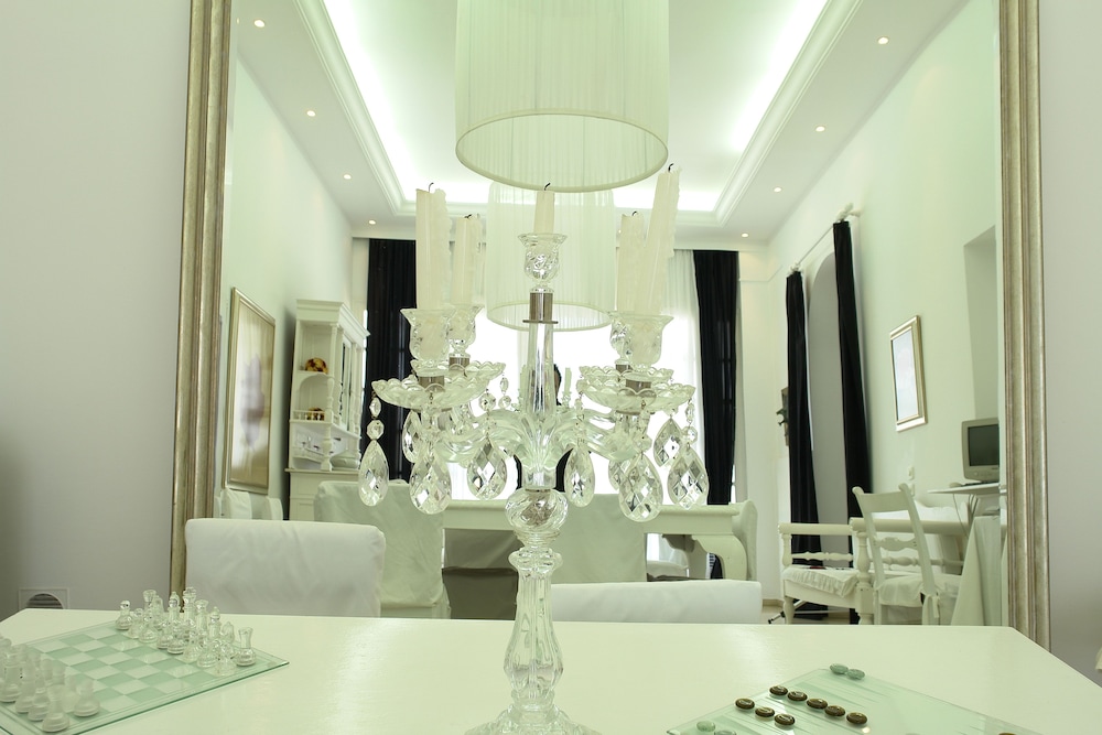 Paradise Art Hotel 40/57