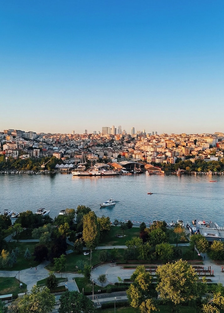 Millennium Istanbul Golden Horn 70/74