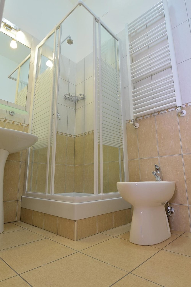 Ottaviano Guest House 31/33