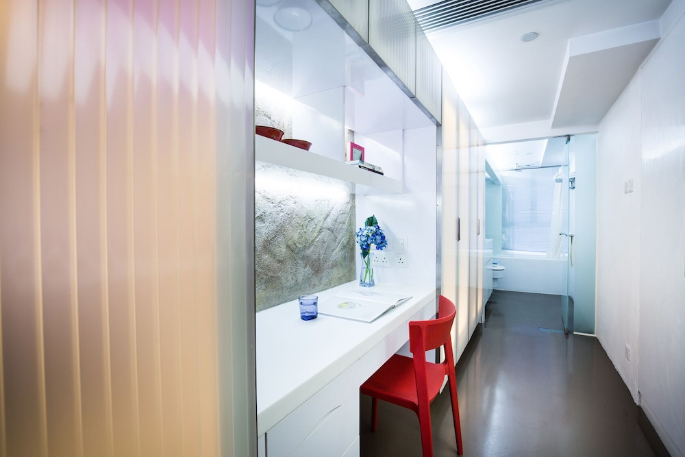 V Wanchai Serviced Apartments 13/15